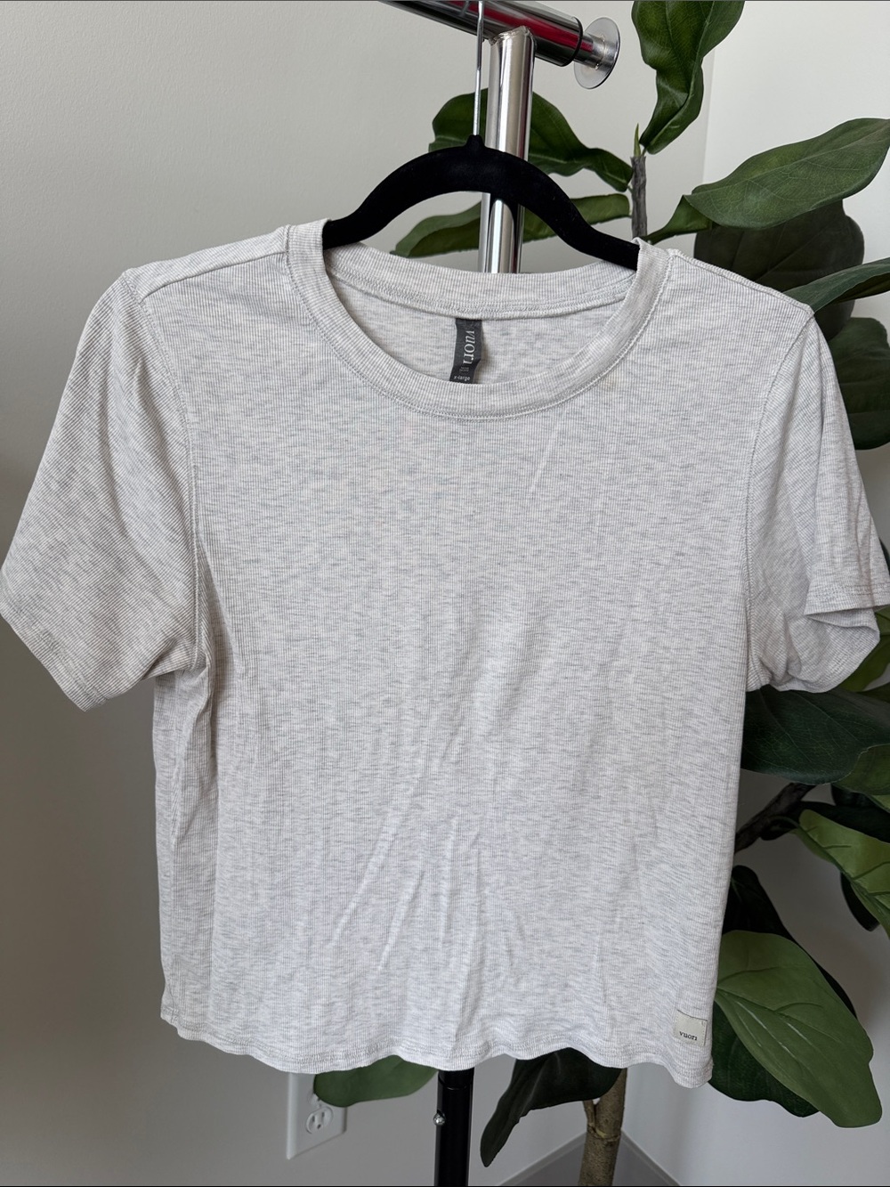 Vuori Light Heather Gray Short Sleeve Crew Tee